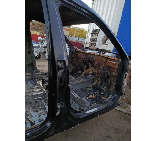 Порог со стойкой правый