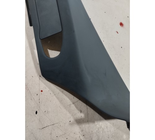 Обшивка задней стойки (левая верхняя)