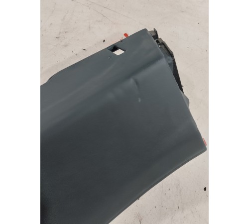 Обшивка задней стойки (левая верхняя)