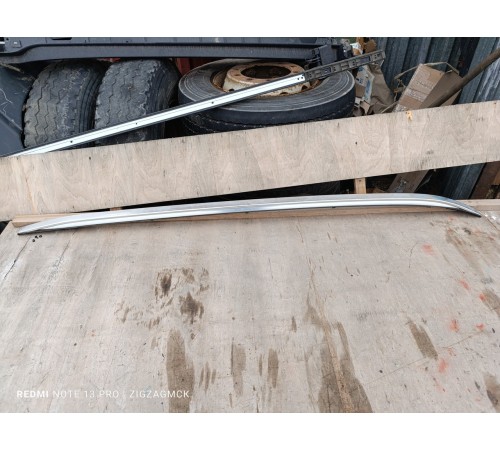 Рейлинг крыши левый