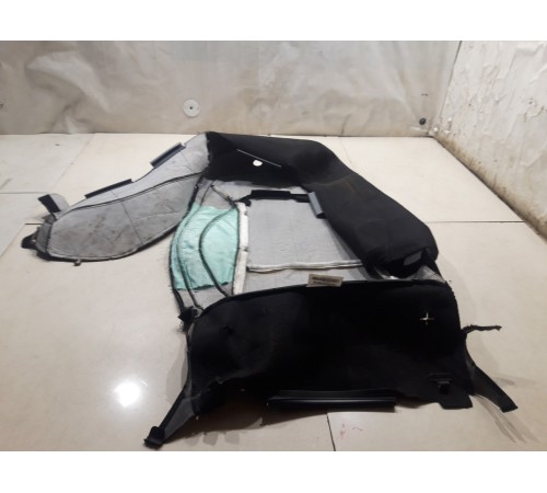 Обшивка спинки переднего левого сидения