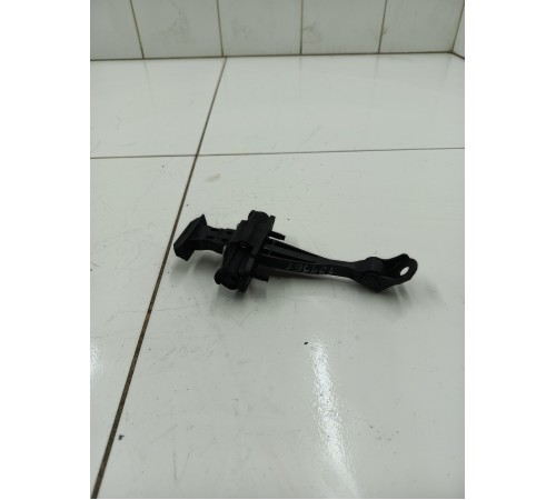 Ограничитель двери задний правый