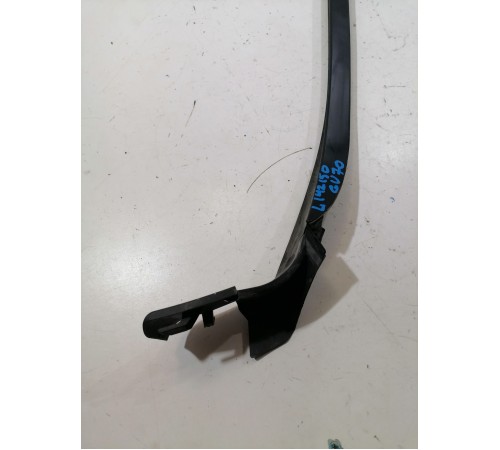 Накладка стойки лобового стекла левая