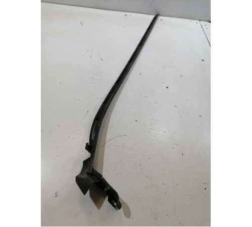 Накладка стойки лобового стекла левая