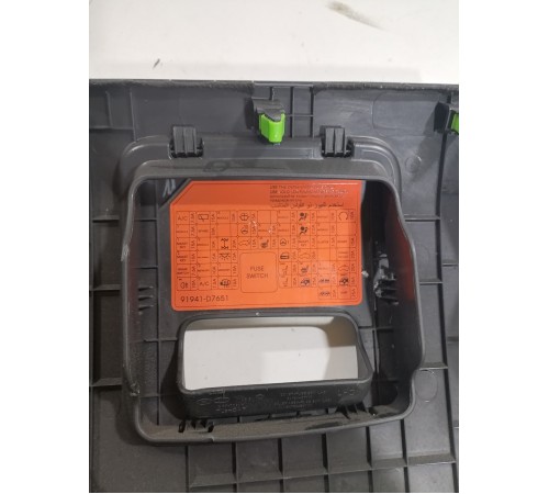 Накладка под торпедо левая