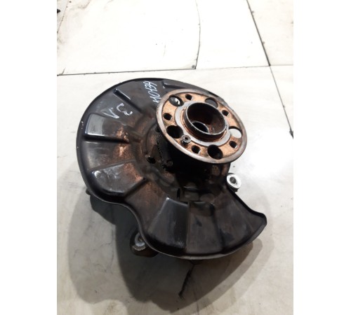 Кулак поворотный(задний левый)