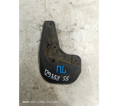 Брызговик передний левый