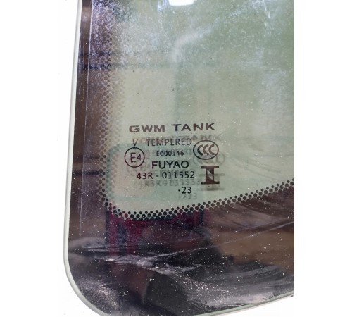 Стекло двери заднее левое , форточка