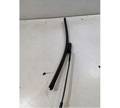 Поводок стеклоочистителя левый, водительский