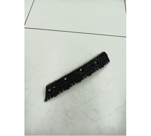 Кронштейн заднего бампера правый