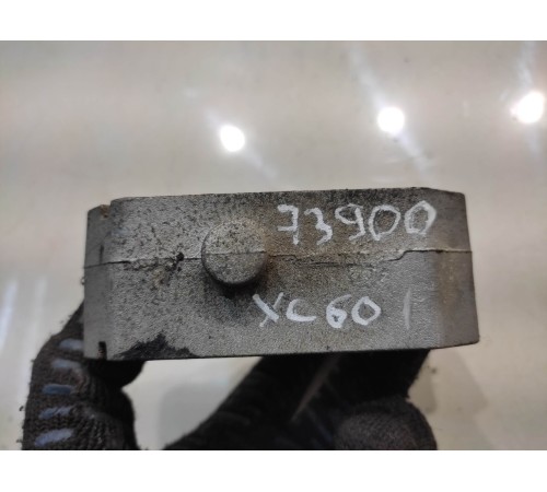 Кронштейн двигателя