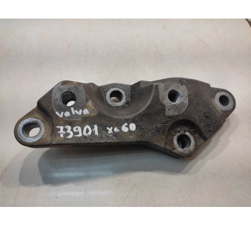 Кронштейн двигателя