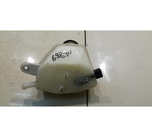 Бачок главного тормозного цилиндра