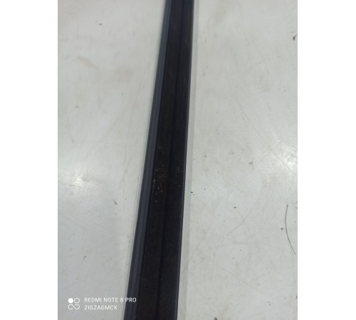 Уплотнитель стекла (задний левый внутренний)