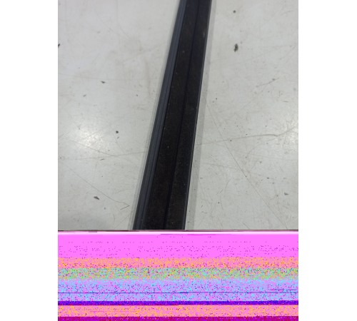 Уплотнитель стекла (задний левый внутренний)