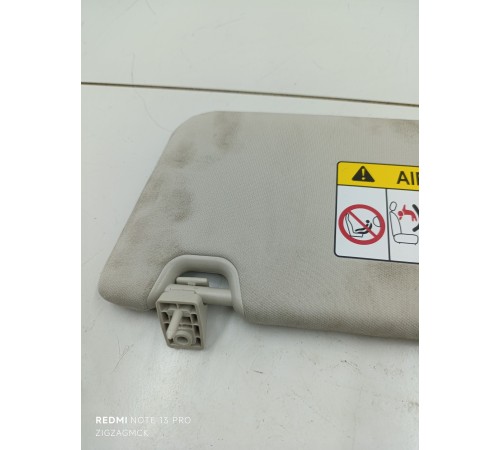 Козырек солнцезащитный правый