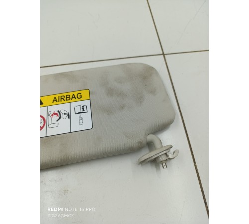 Козырек солнцезащитный правый