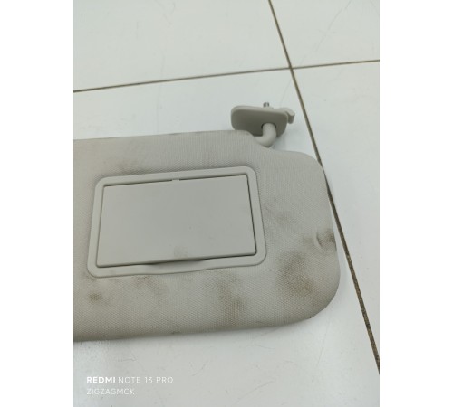 Козырек солнцезащитный правый