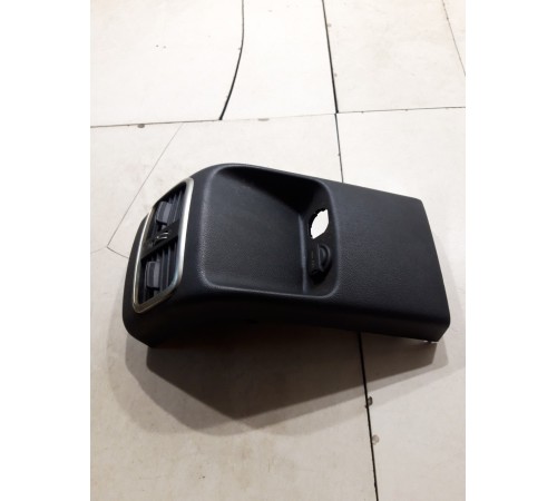 Накладка центральной консоли задняя