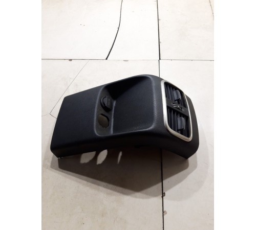 Накладка центральной консоли задняя