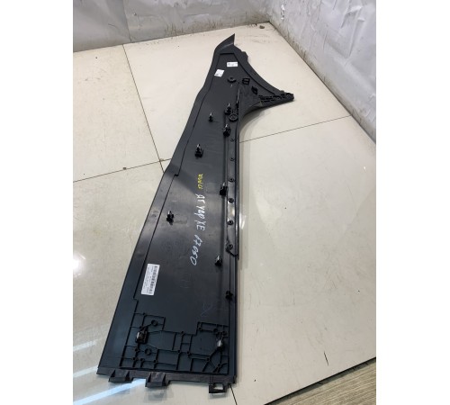 Накладка консоли (правая)