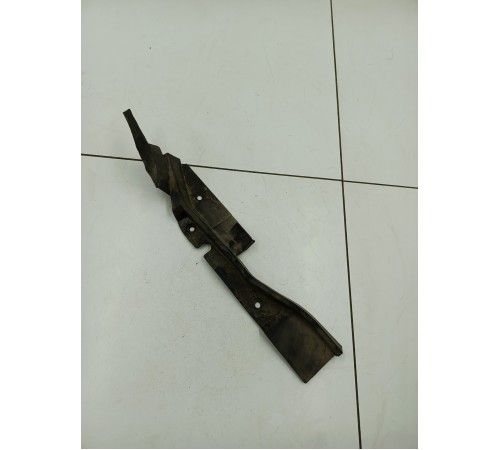 Накладка крыла передняя левая