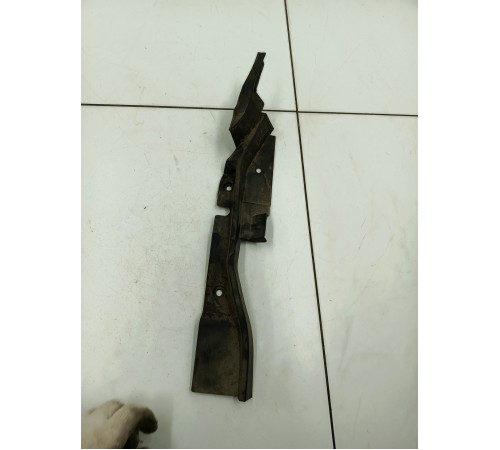 Накладка крыла передняя левая