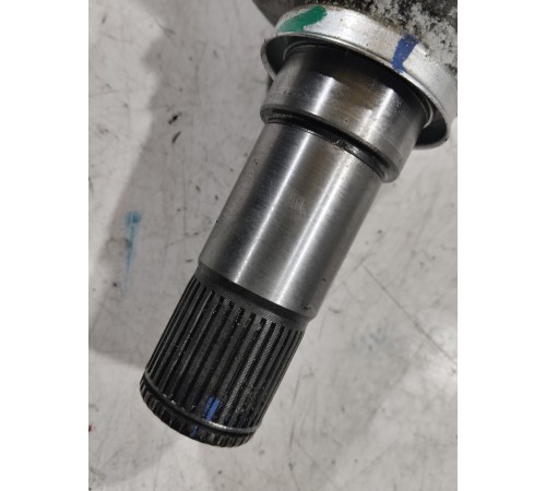 Привод(полуось) передний правый