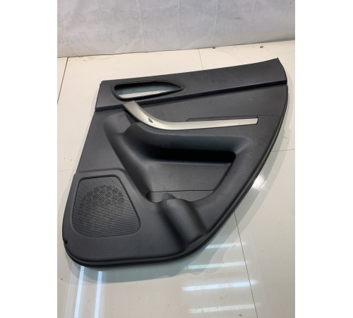 Обшивка двери задняя правая