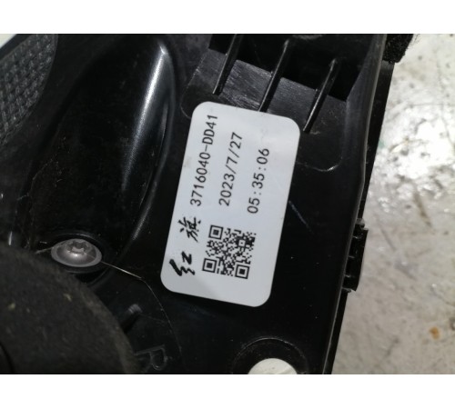 Фонарь задний правый наружный