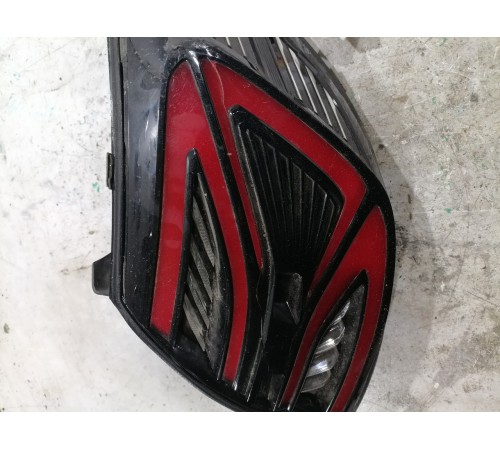 Фонарь задний правый наружный