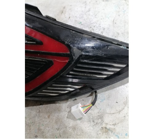 Фонарь задний правый наружный