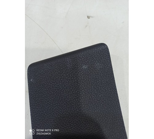 заглушка обшивки двери бангажника правая