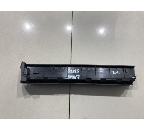 Накладка двери (задняя левая)