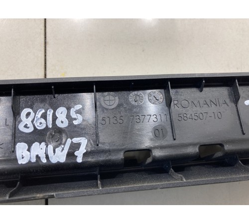 Накладка двери (задняя левая)