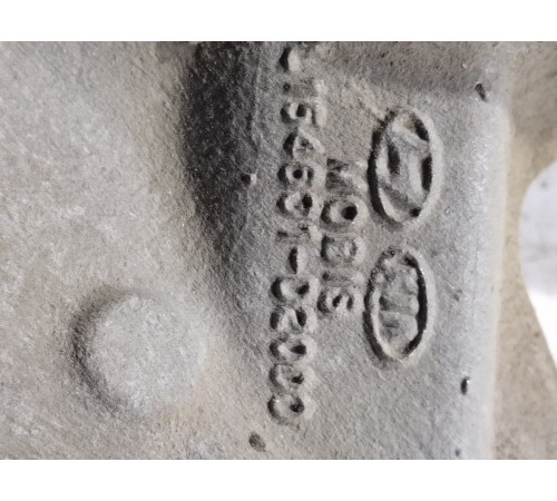 Опора (кронштейн) амортизатора передняя левая