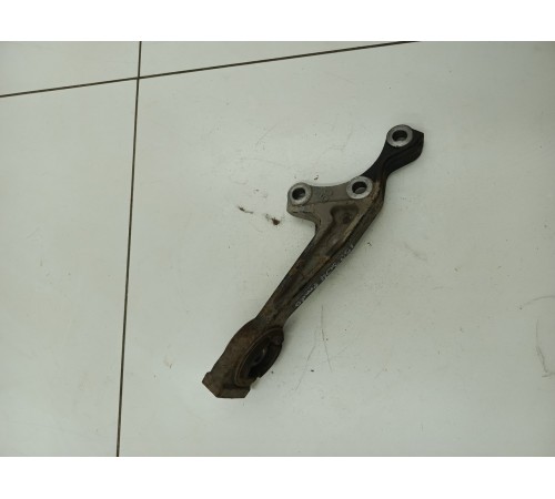 Кронштейн переднего редуктора