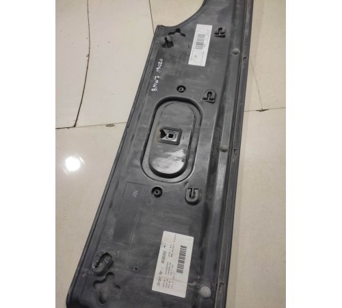 Накладка крышки багажника наружная