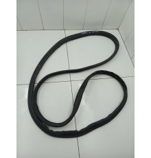 Уплотнитель двери правый