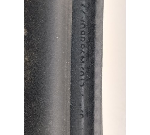 Уплотнитель двери(задний правый)