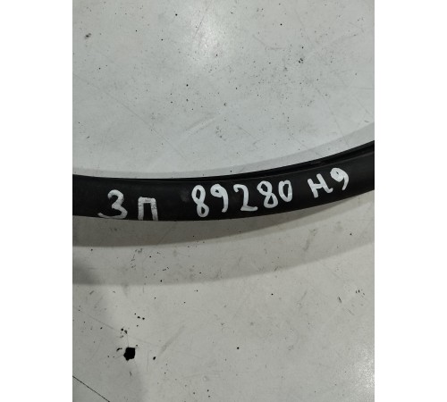 Уплотнитель двери(задний правый)