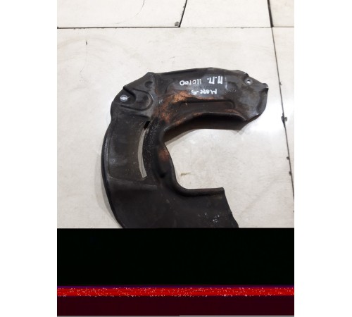 Кожух тормозного диска(передний правый)