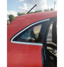 Глухое стекло заднее правое