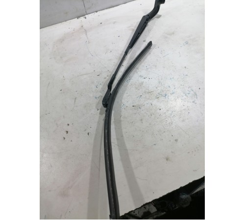 Поводок стеклоочистителя 