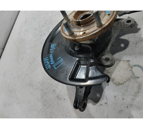 Кулак поворотный передний левый в сборе