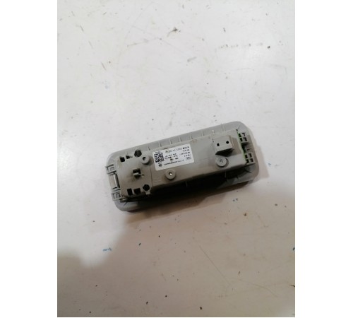 Плафон внутреннего освещения салона 