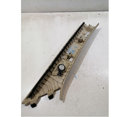 Обшивка стойки передняя левая