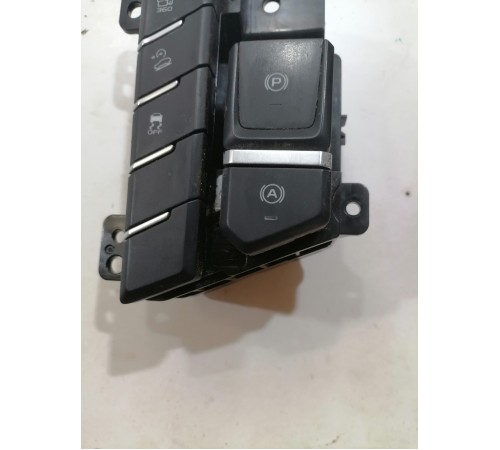 Блок кнопок центральной консоли