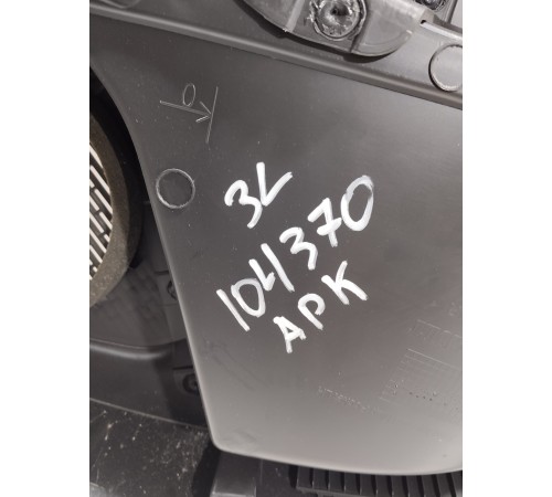 Обшивка двери (задняя левая)