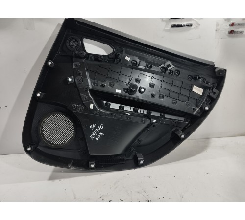 Обшивка двери (задняя левая)